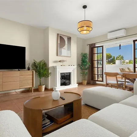 Marina 3bd Sea Views Club Access Marbella