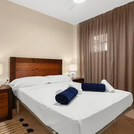 Marina 3bd Sea Views Club Access Apartment