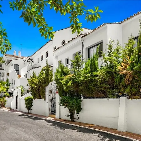 Marina 3bd Sea Views Club Access * Marbella
